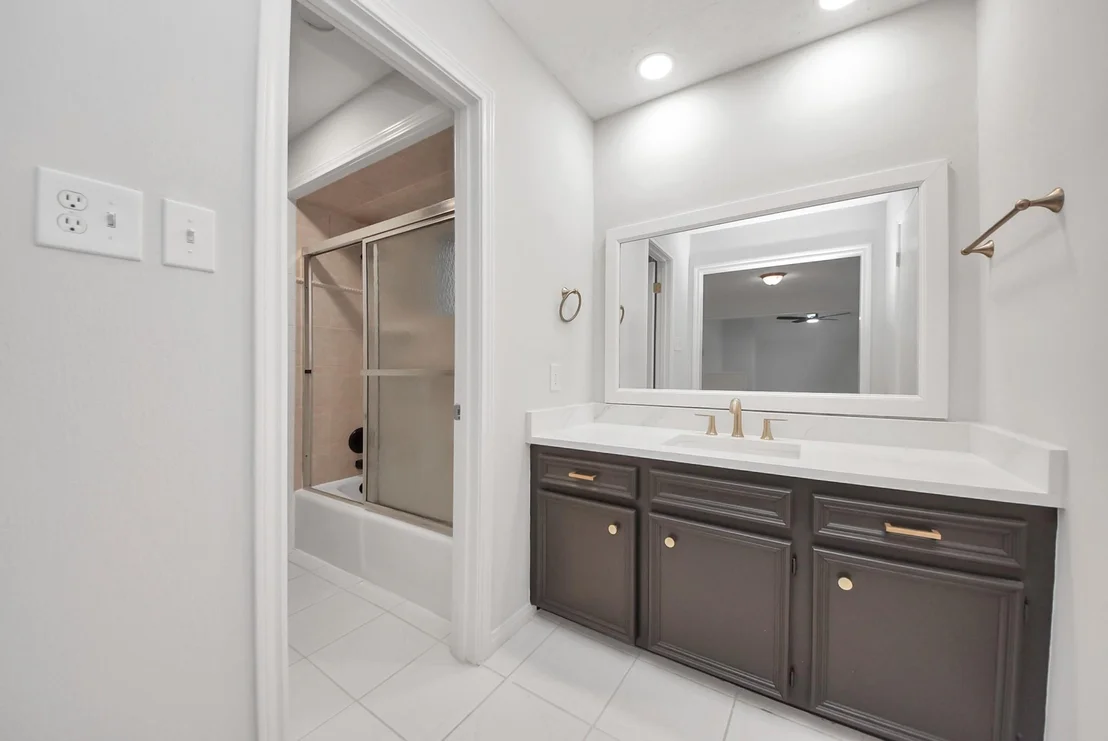 Photo of 515 Lorie Lane