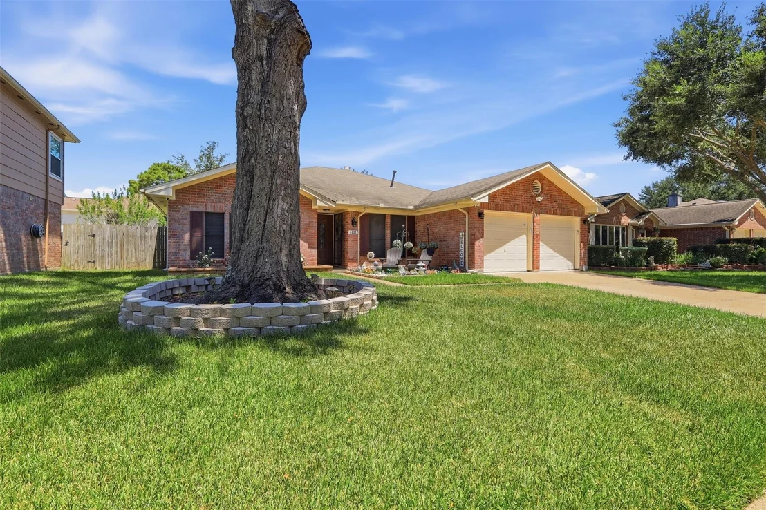 Photo of 8227 Squires Place Drive