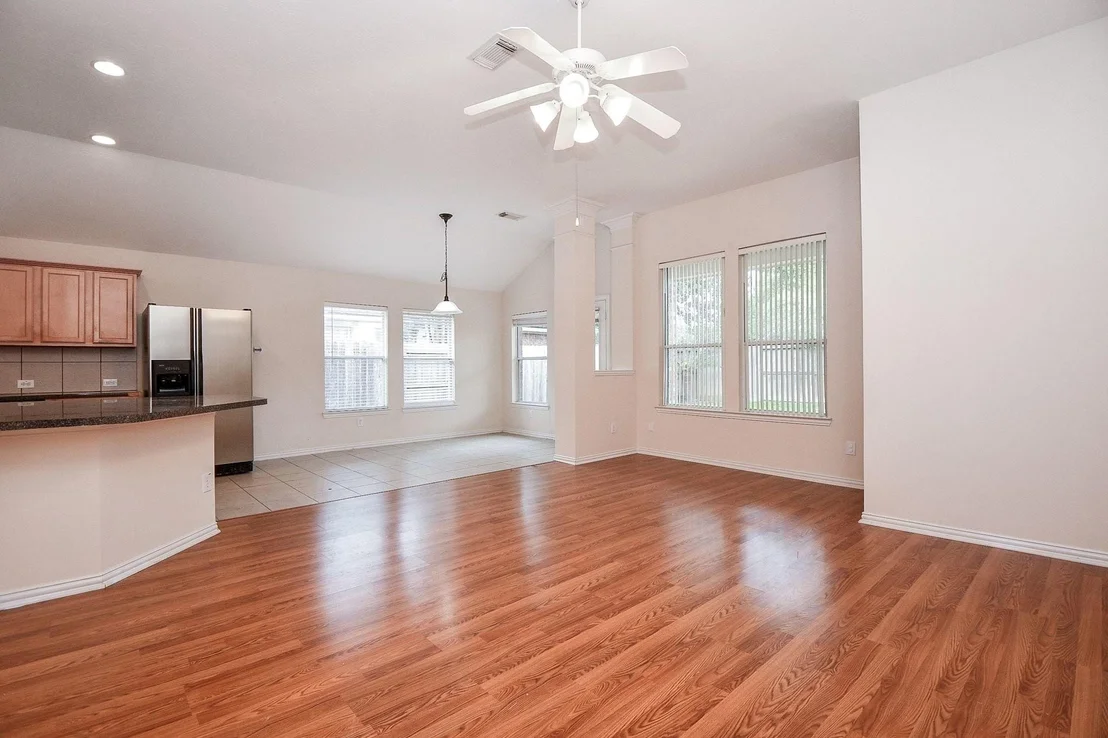 Photo of 18006 Willow Cliff Lane