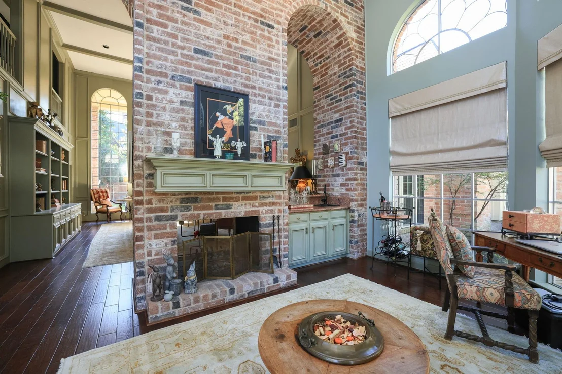 Photo of 8719 Chelmsford Lane