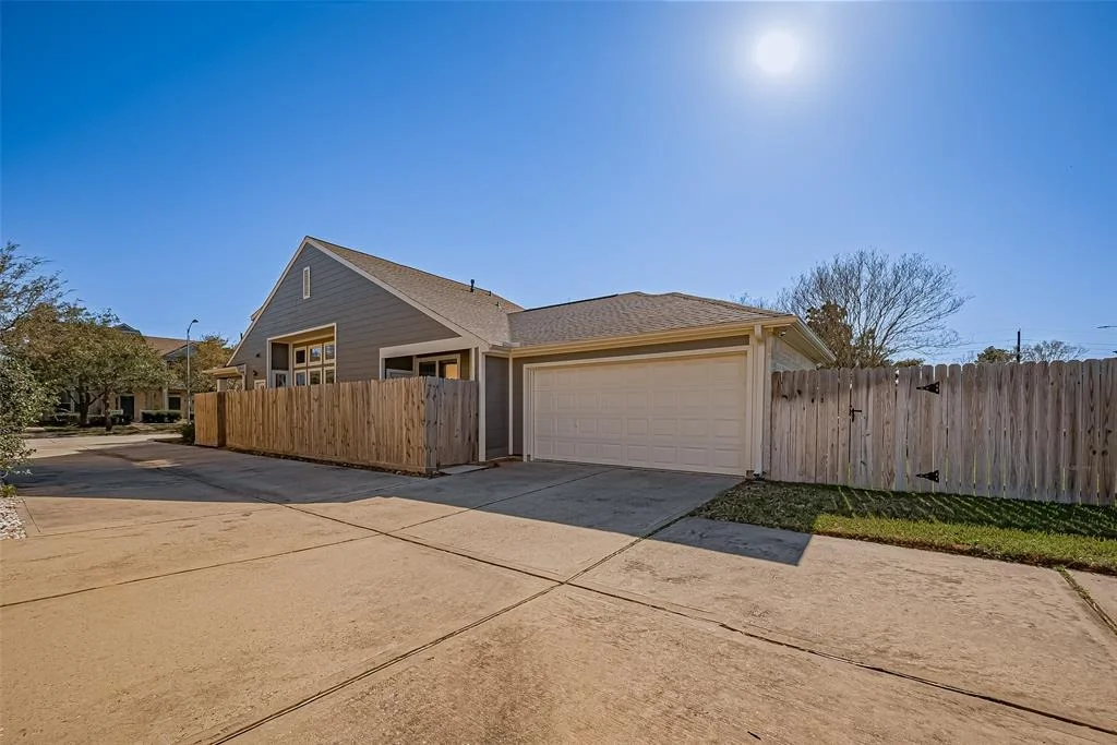 Photo of 2811 Legends Crest Drive