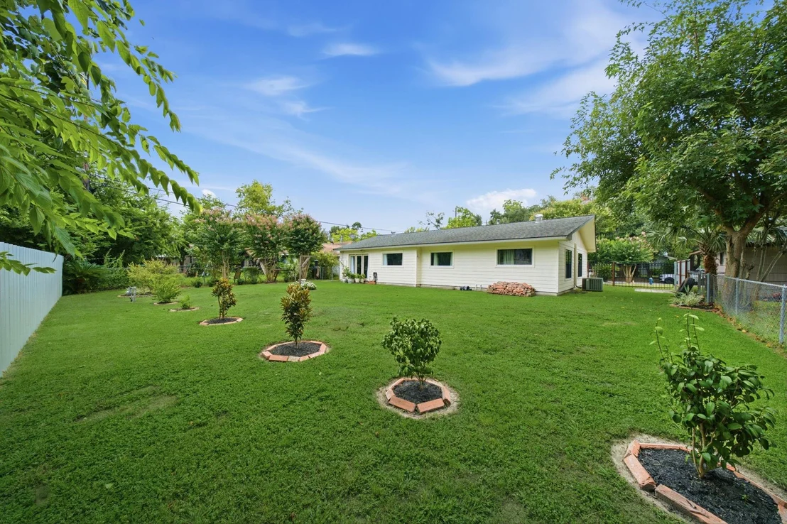 Photo of 1845 Westcrest Drive