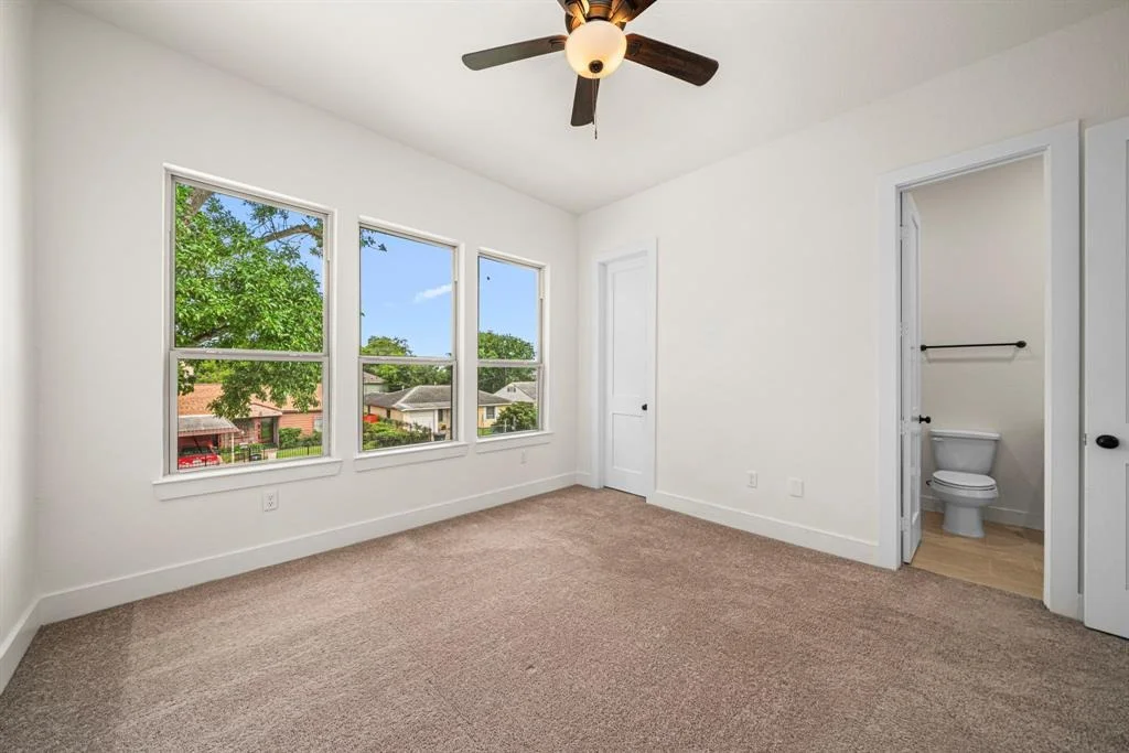Photo of 7124 Saint Augustine Street
