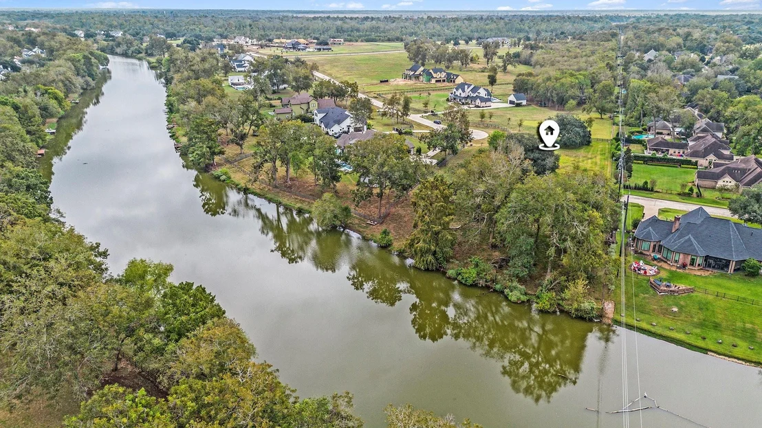 Photo of 30703 Riverlake Road