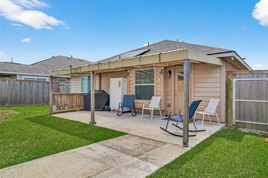 Photo of 22334 Guston Hall Lane
