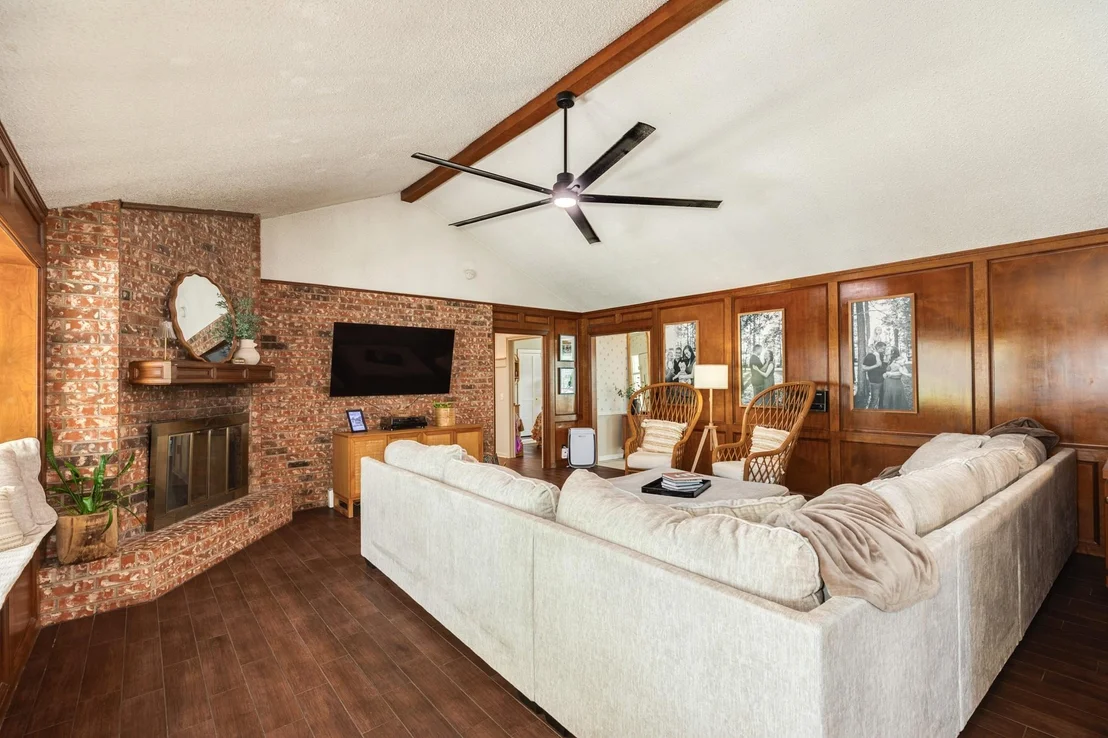 Photo of 136 Tamarisk Trail