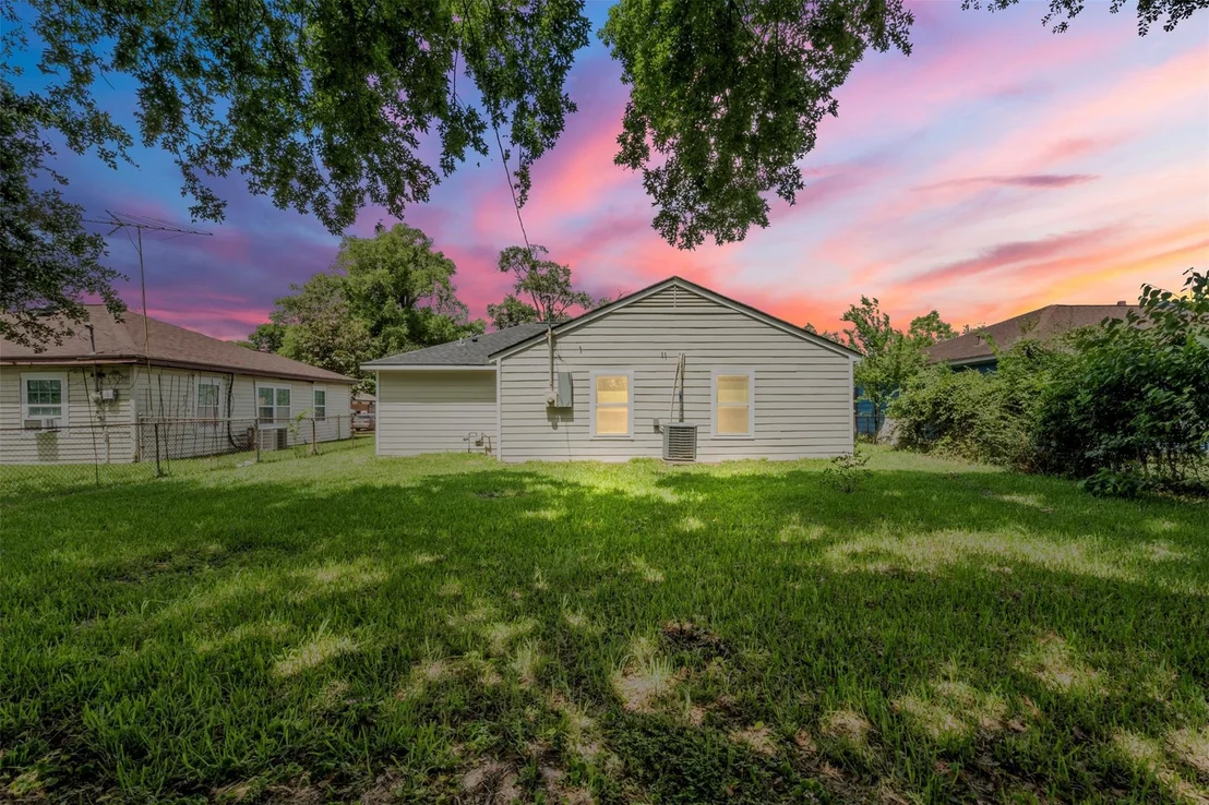 Photo of 2616 Windsor Lane