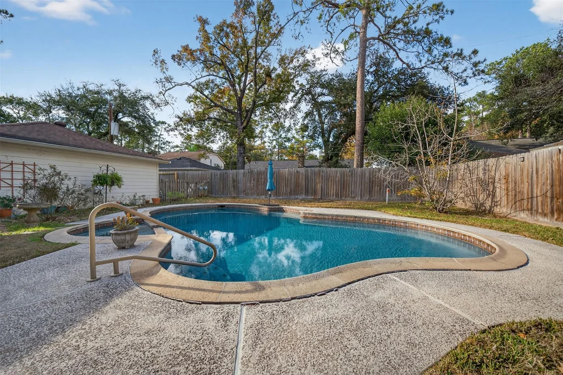 Photo of 5934 Theall Road