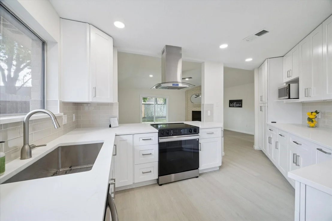 Photo of 9742 Shell Rock Road