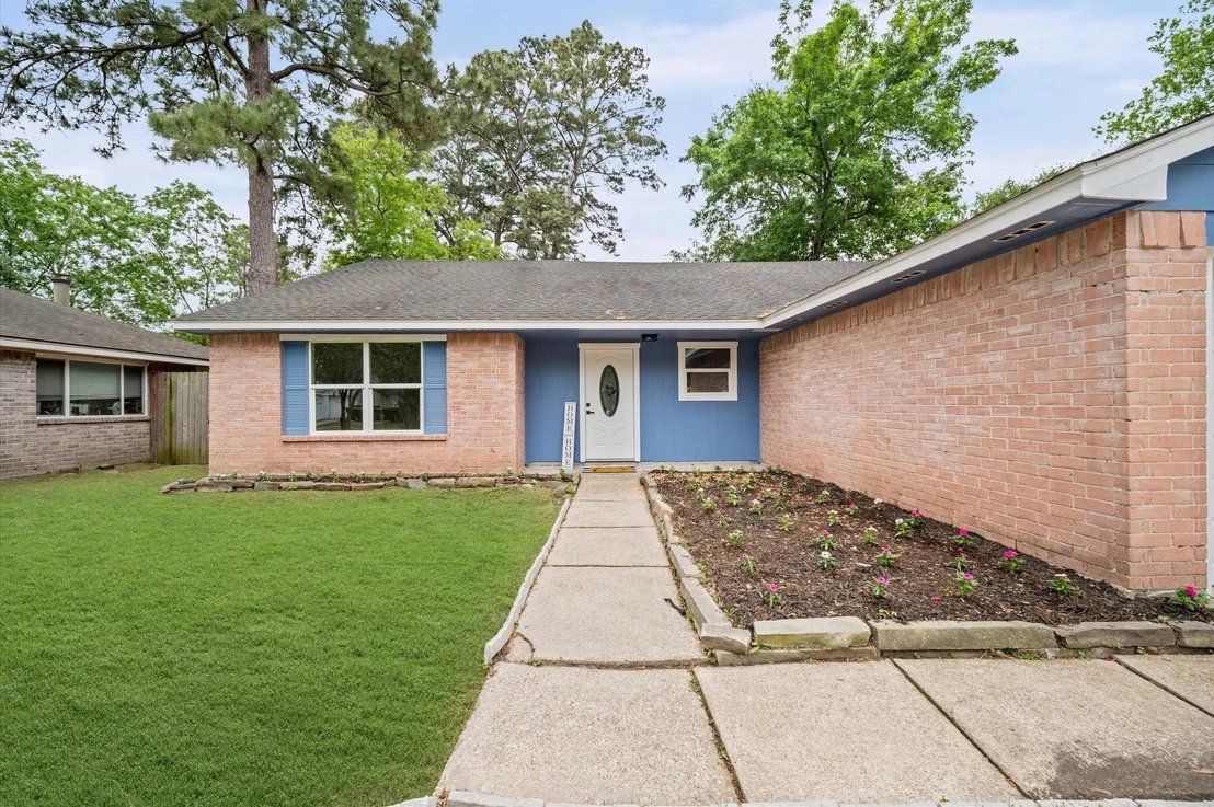 Photo of 4419 Pineville Lane