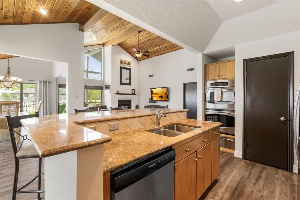 Photo of 1022 Lake View Drive