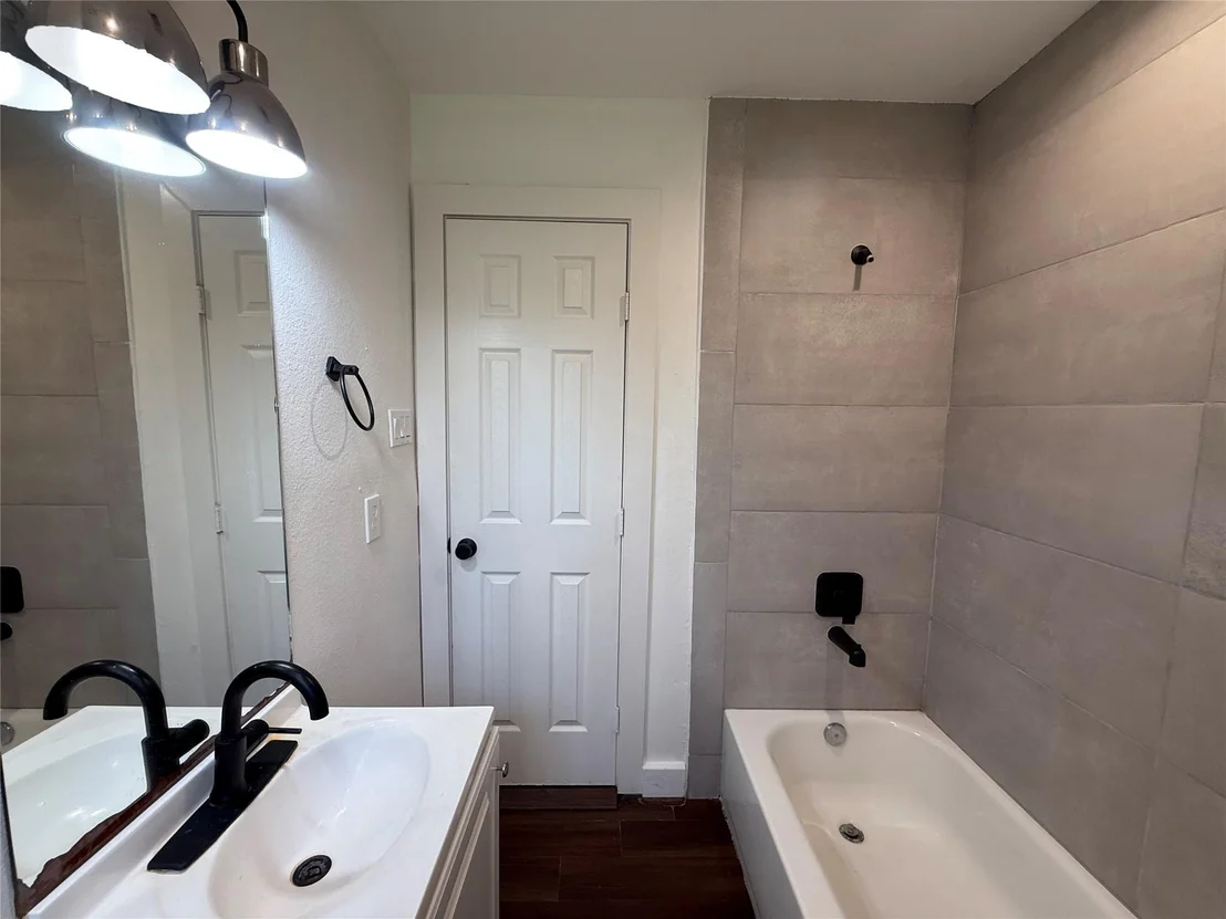 Photo of 241 Norview Drive