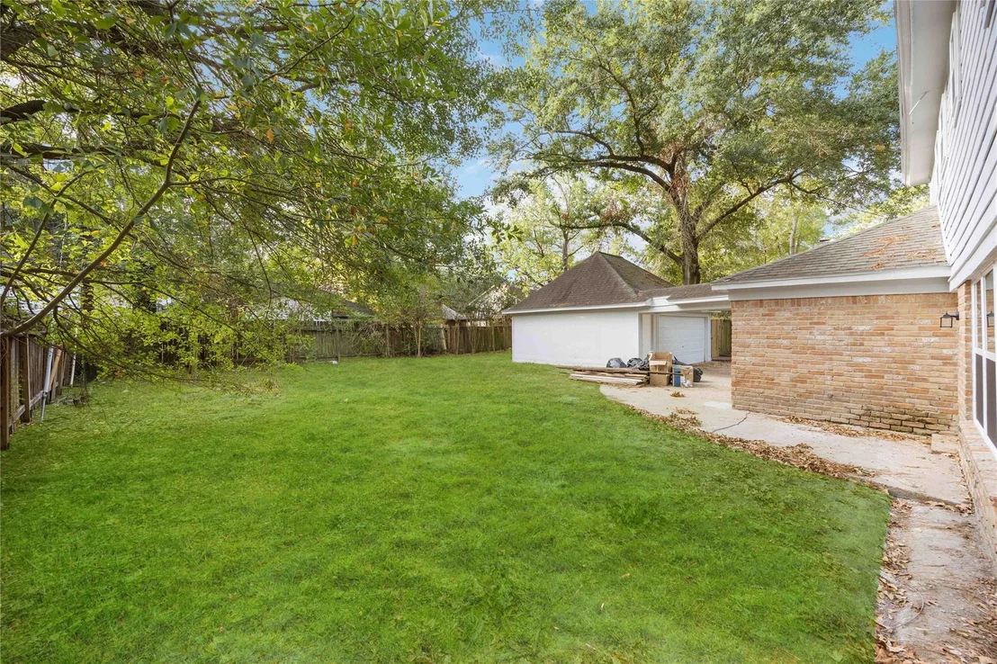 Photo of 3823 Fernglade Dr