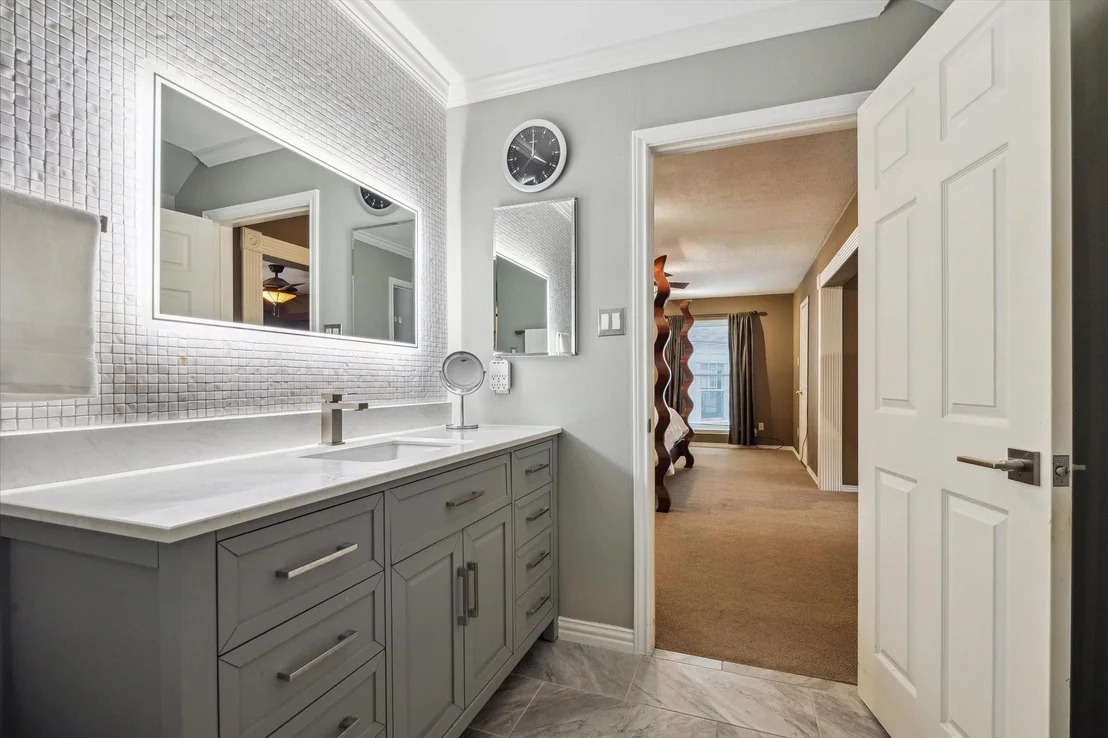 Photo of 1112 Jackson Boulevard