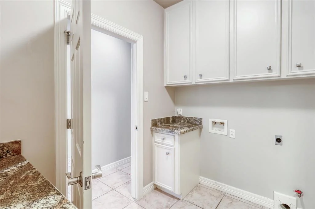 Photo of 2114 Summerland Drive N
