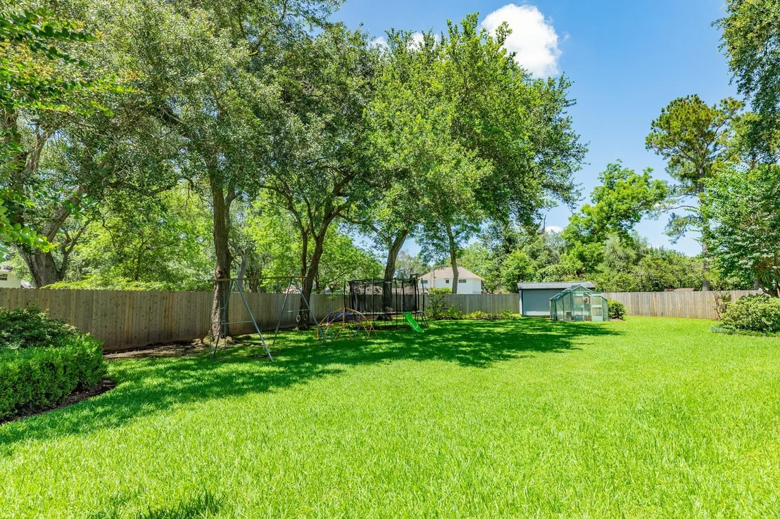 Photo of 110 Sequoia
