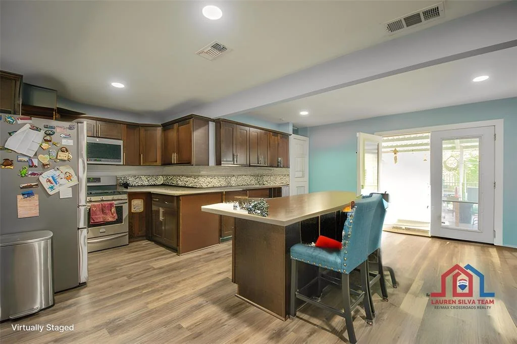 Photo of 725 Cedar Lawn Drive