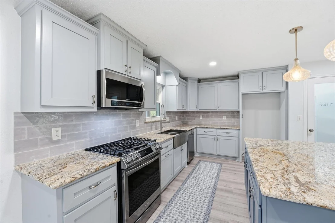 Photo of 715 Timber Cove Drive
