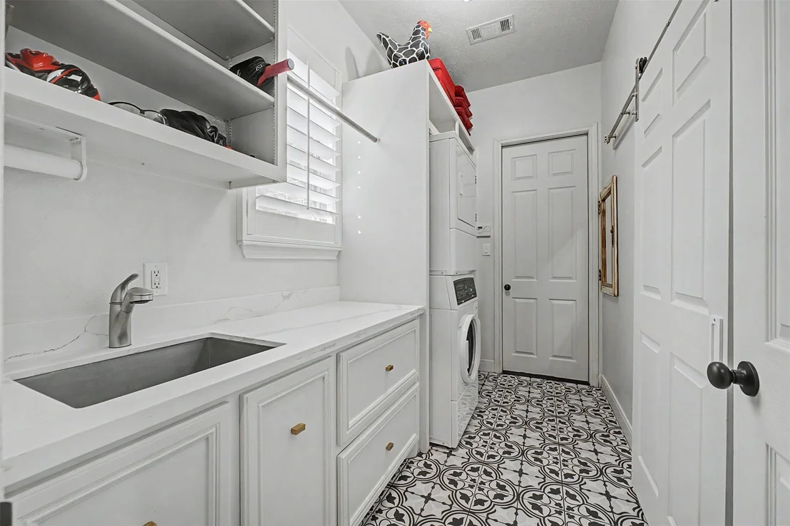 Photo of 1053 Bentwater Drive