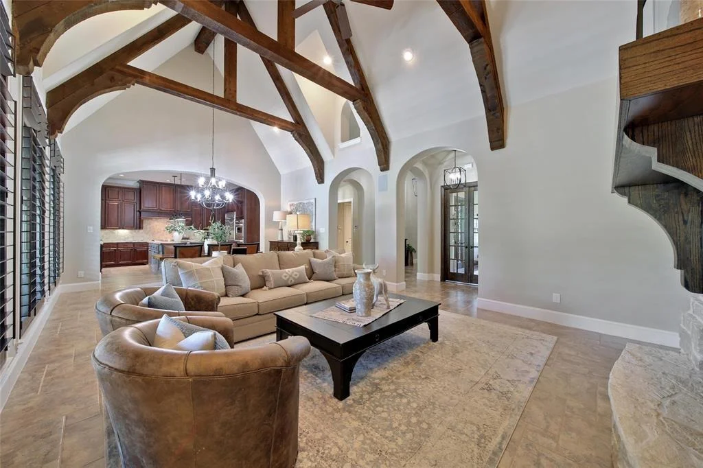 Photo of 111 N Silver Manor Circle