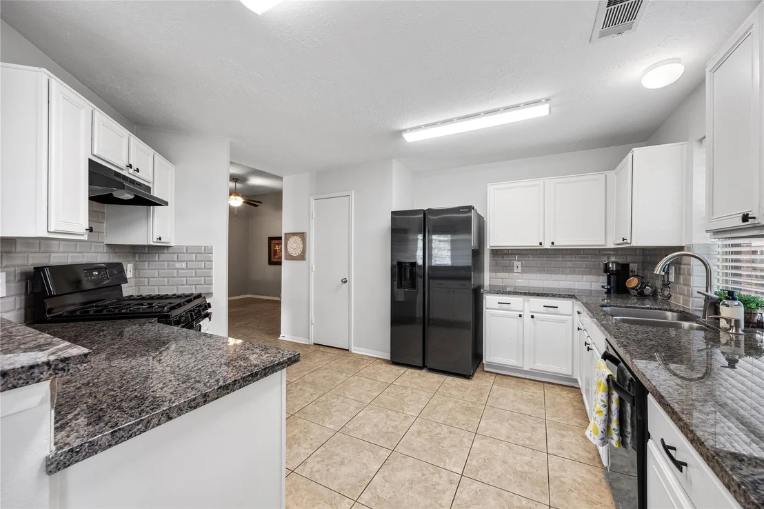 Photo of 21139 Wildcroft Drive