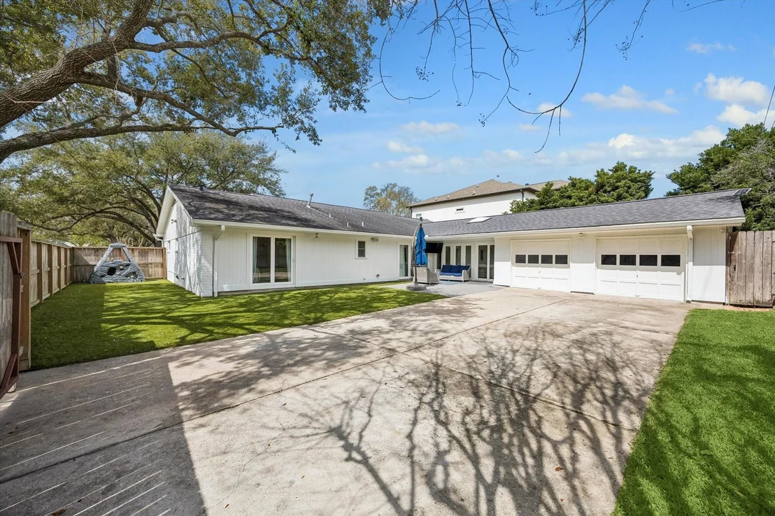 Photo of 2511 Briarmead Drive