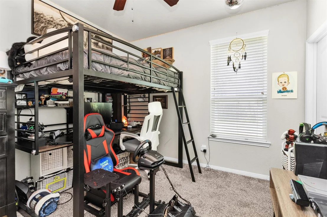 Photo of 9184 White Tail Drive
