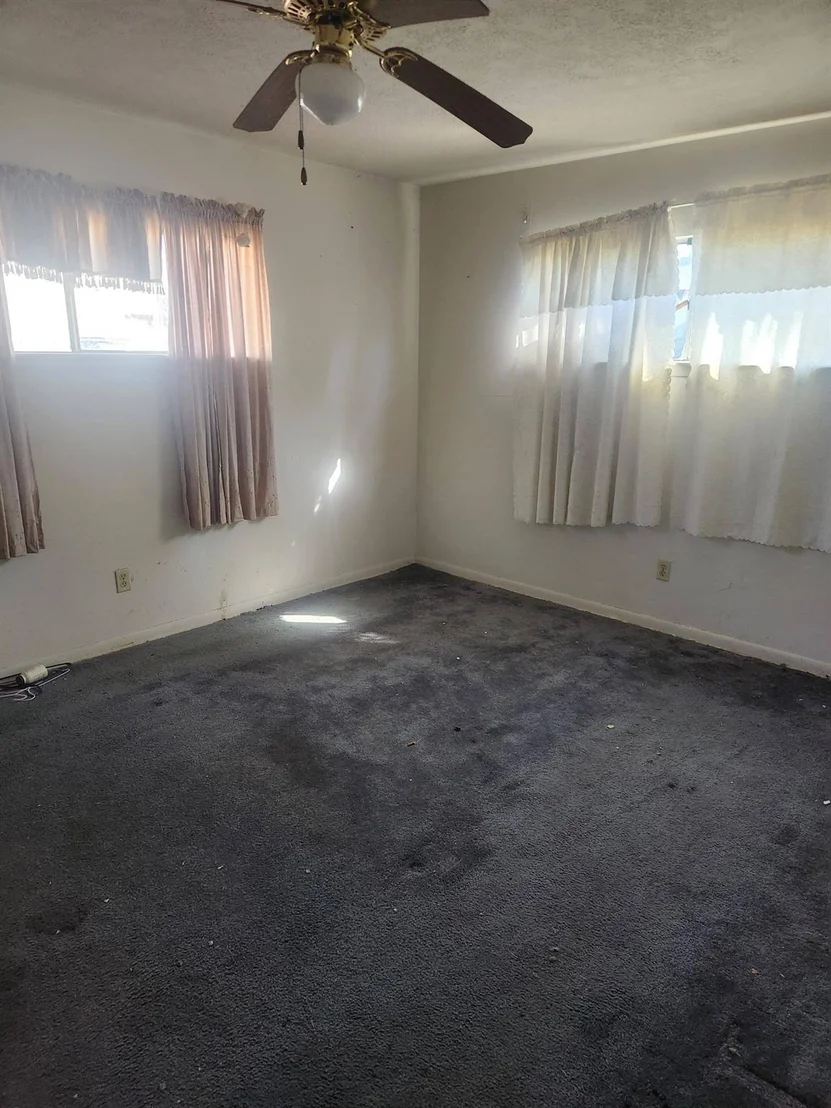 Photo of 1122 Desirable Lane