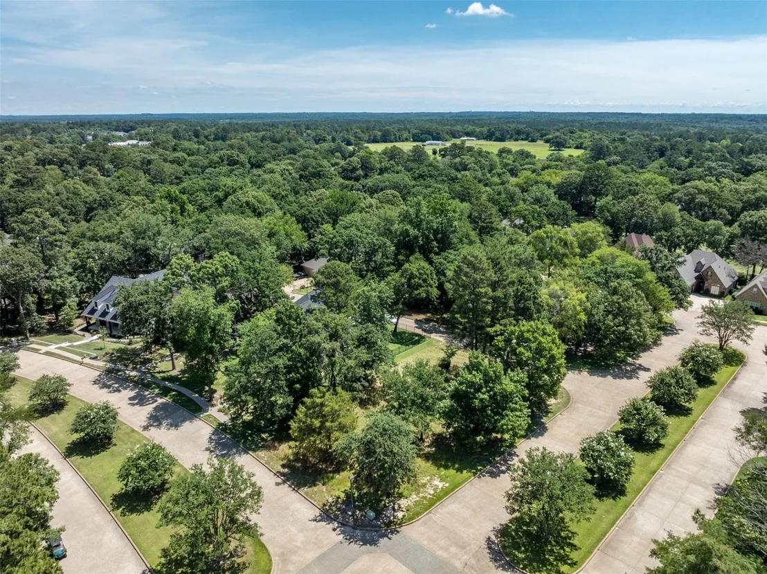 Photo of 137 Eagles Bluff Blvd S
