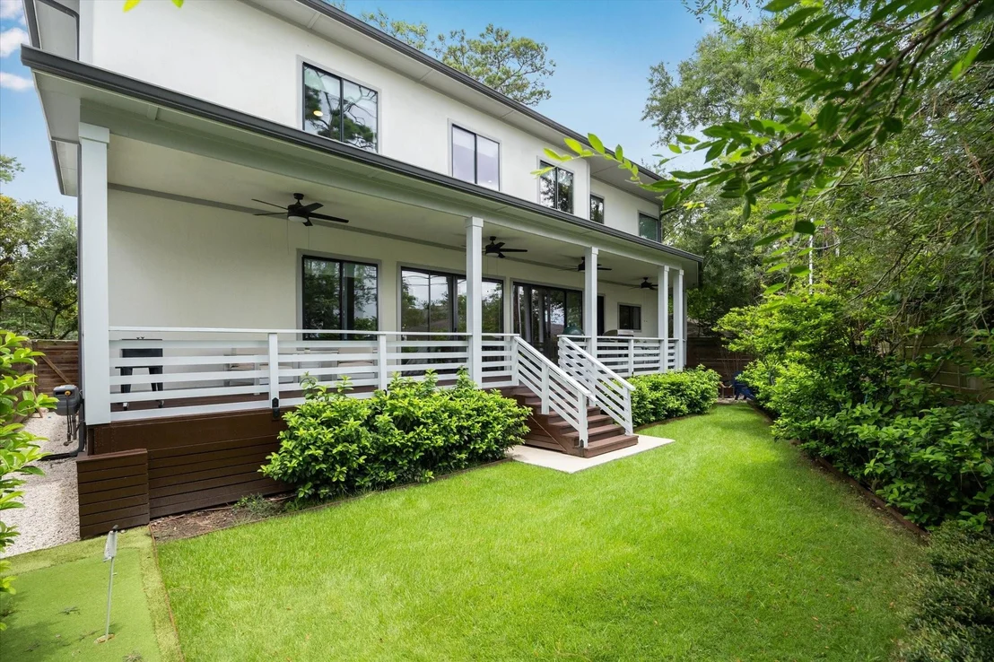 Photo of 1010 Waltway Drive