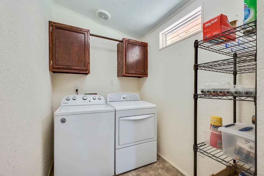 Photo of 412 Leaning Oak Lane