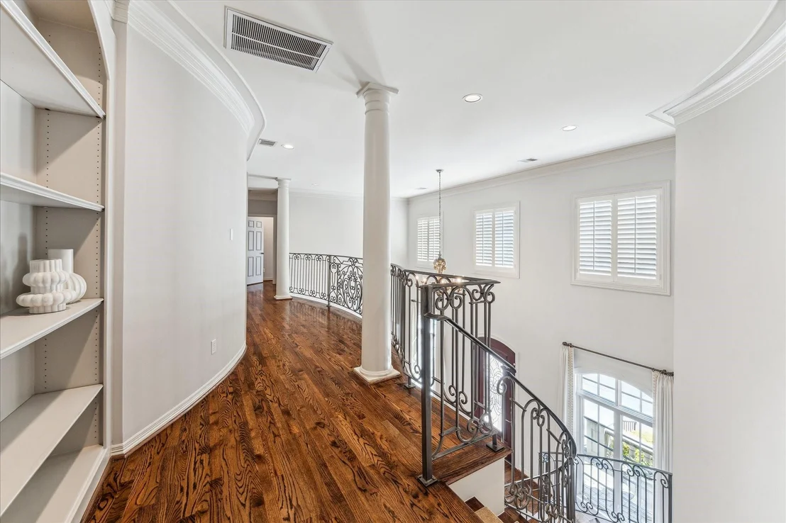 Photo of 1 Exbury Way