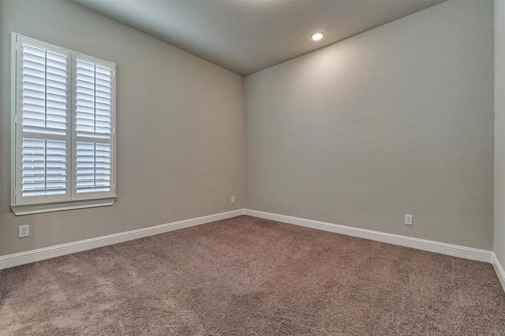 Photo of 8 Snowdrop Lily Drive