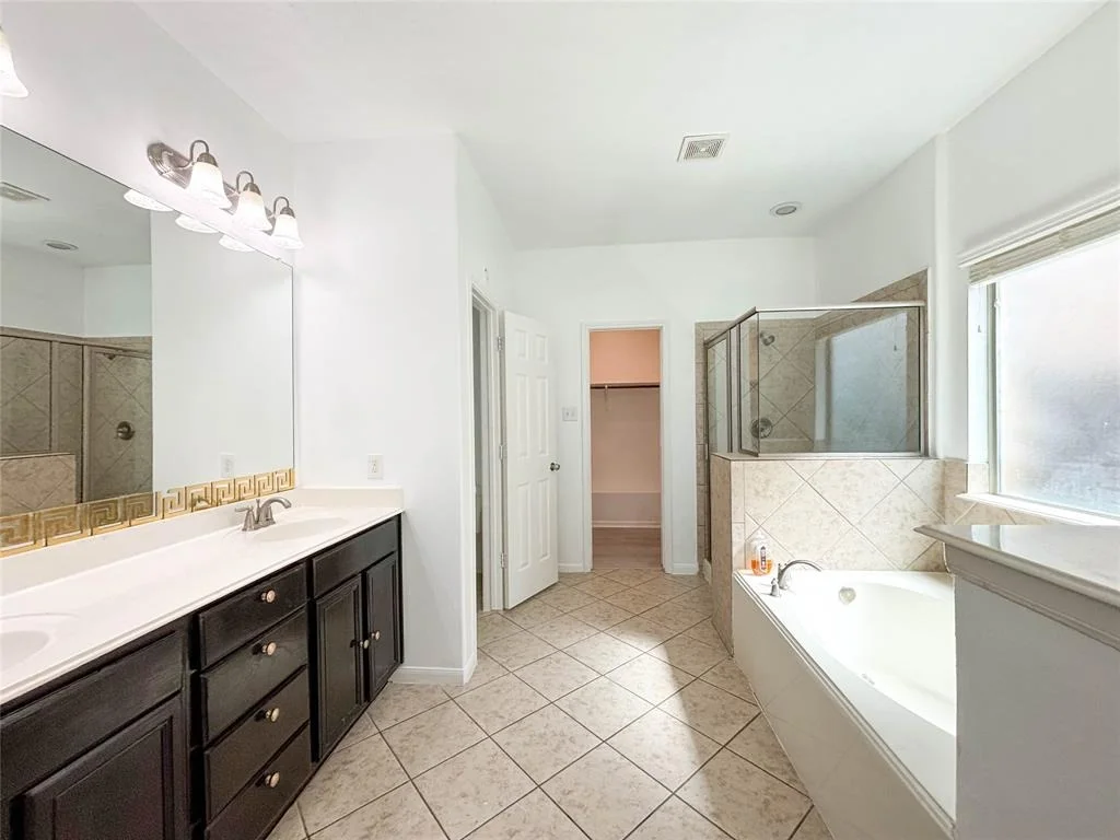 Photo of 2827 Defoe Drive