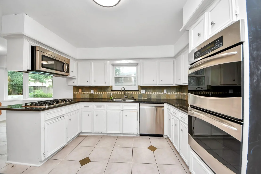 Photo of 5807 Foresthaven Drive