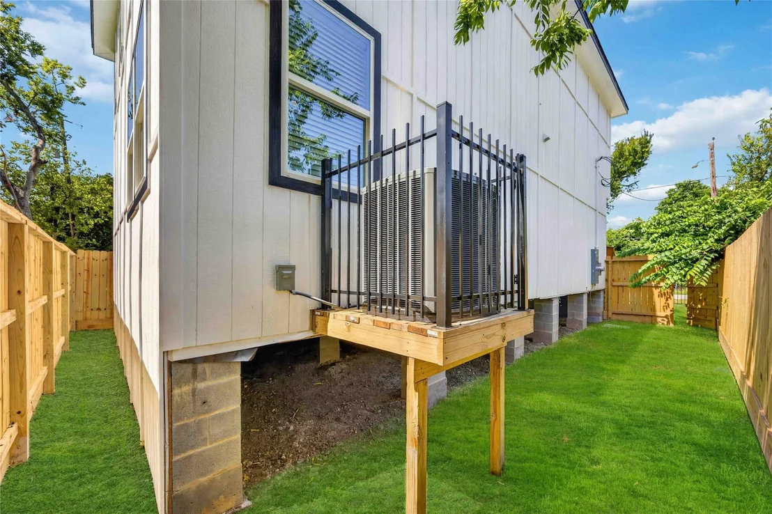 Photo of 3806 Sayers Street