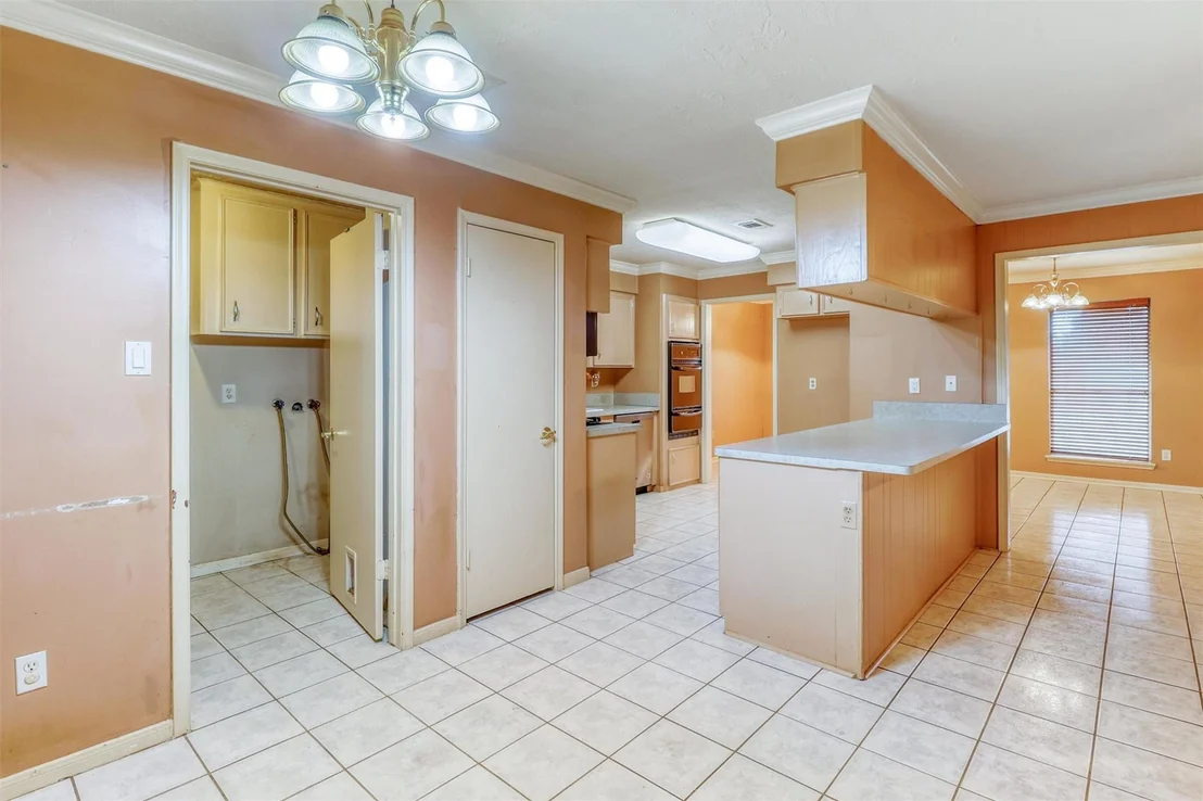 Photo of 534 Belwin Drive