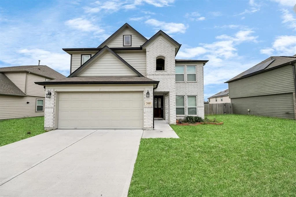 Photo of 2918 Silverhorn Lane
