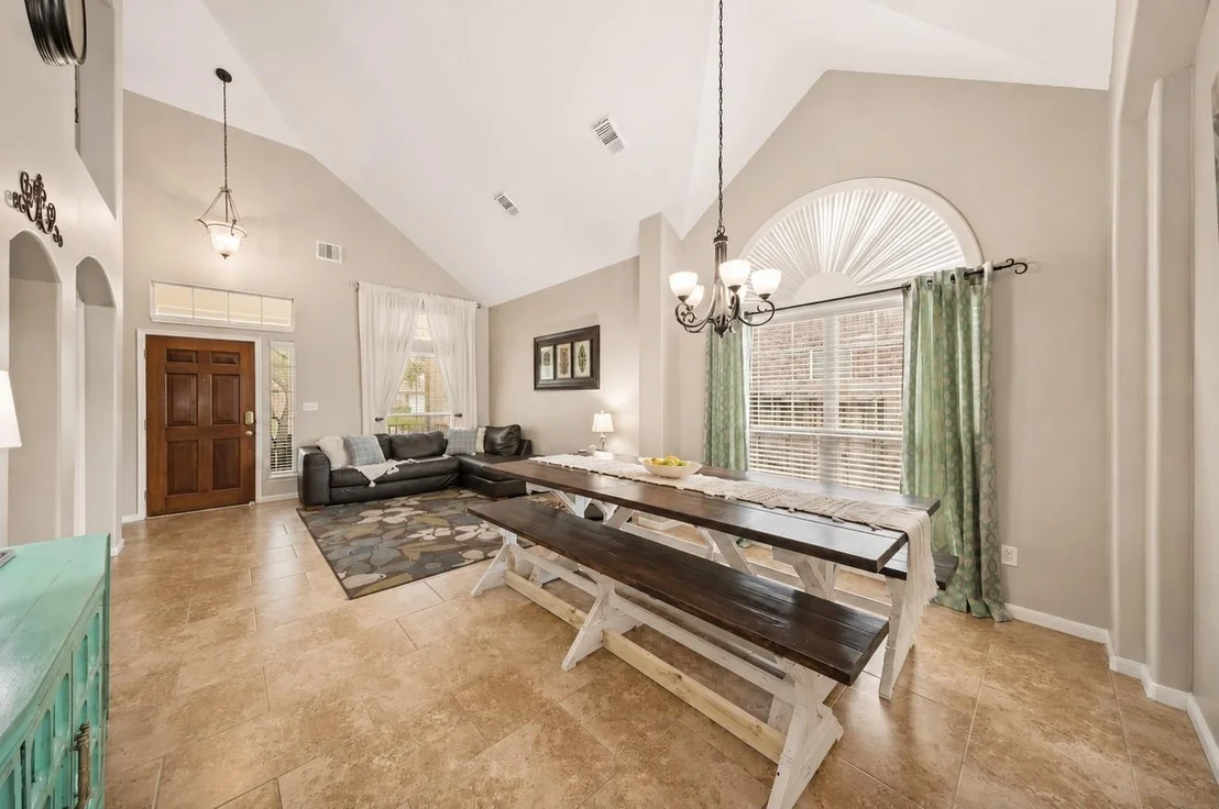 Photo of 4026 Chestnut Bend