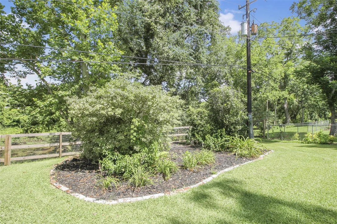Photo of 536 Oak Drive