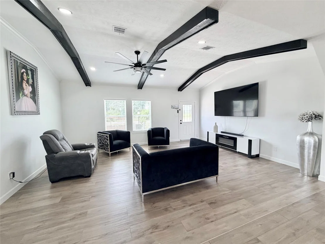 Photo of 2379 Road 5838