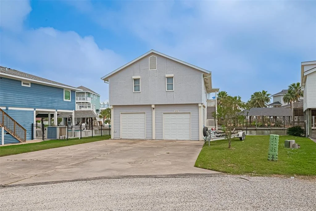 Photo of 210 Sampan Drive