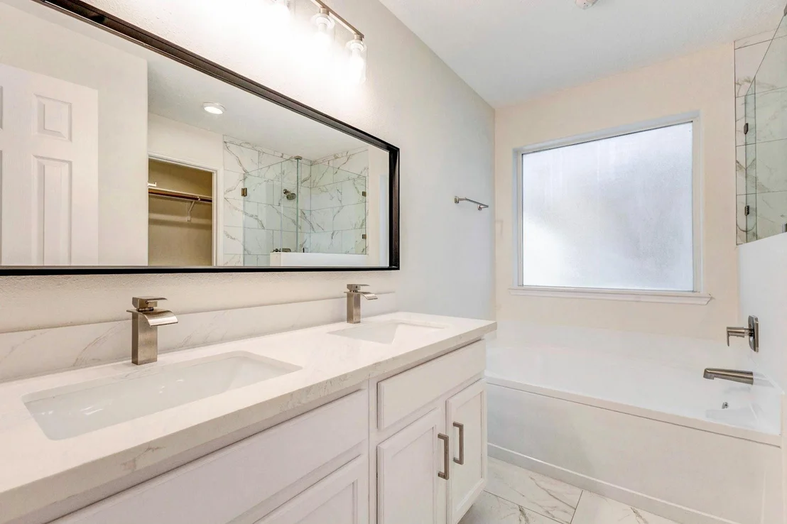 Photo of 714 Silver Cliff Lane