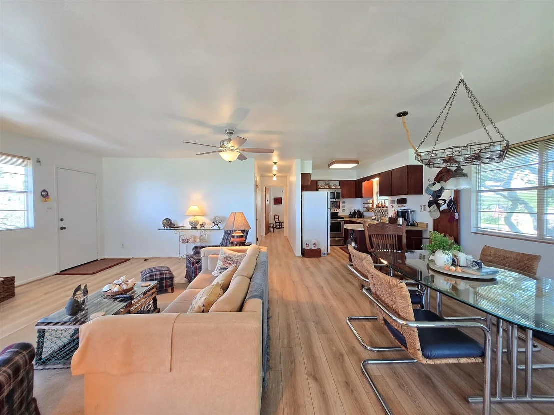 Photo of 2182 W Bayshore Drive