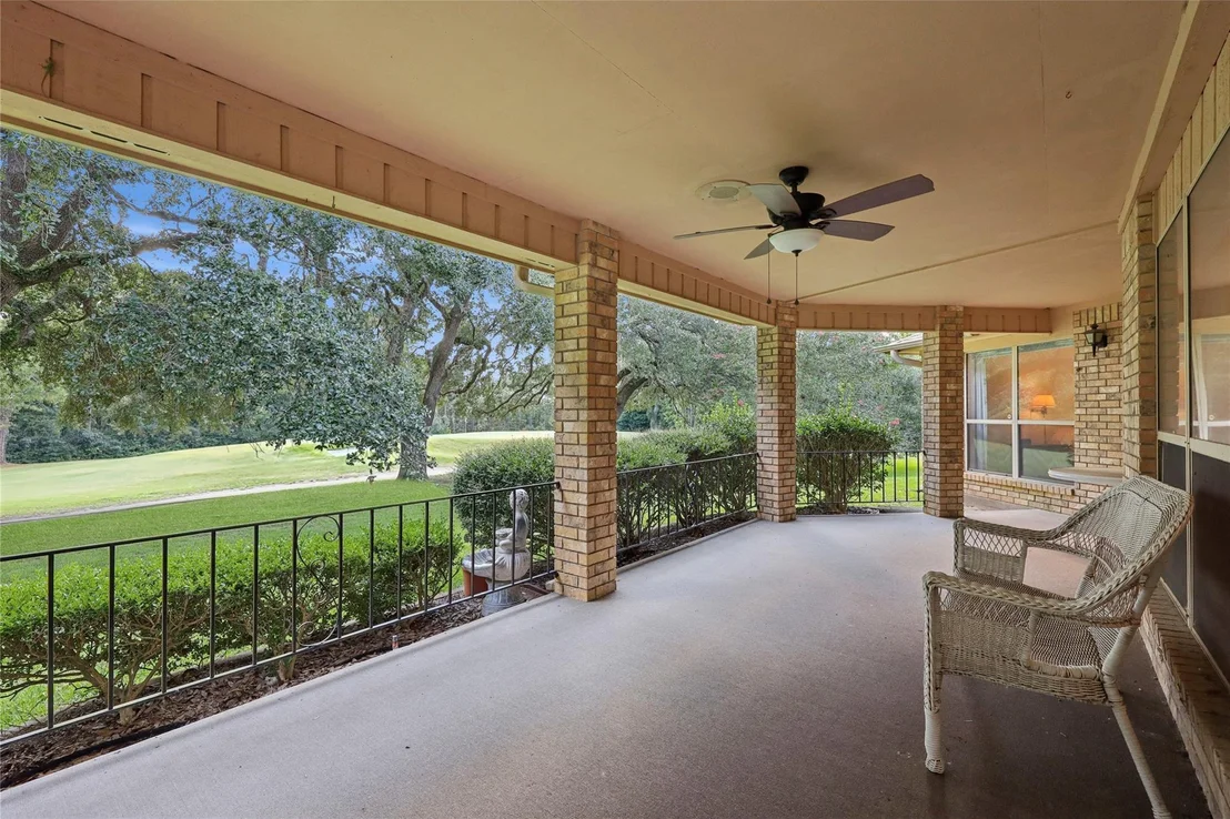 Photo of 220 Broadmoor