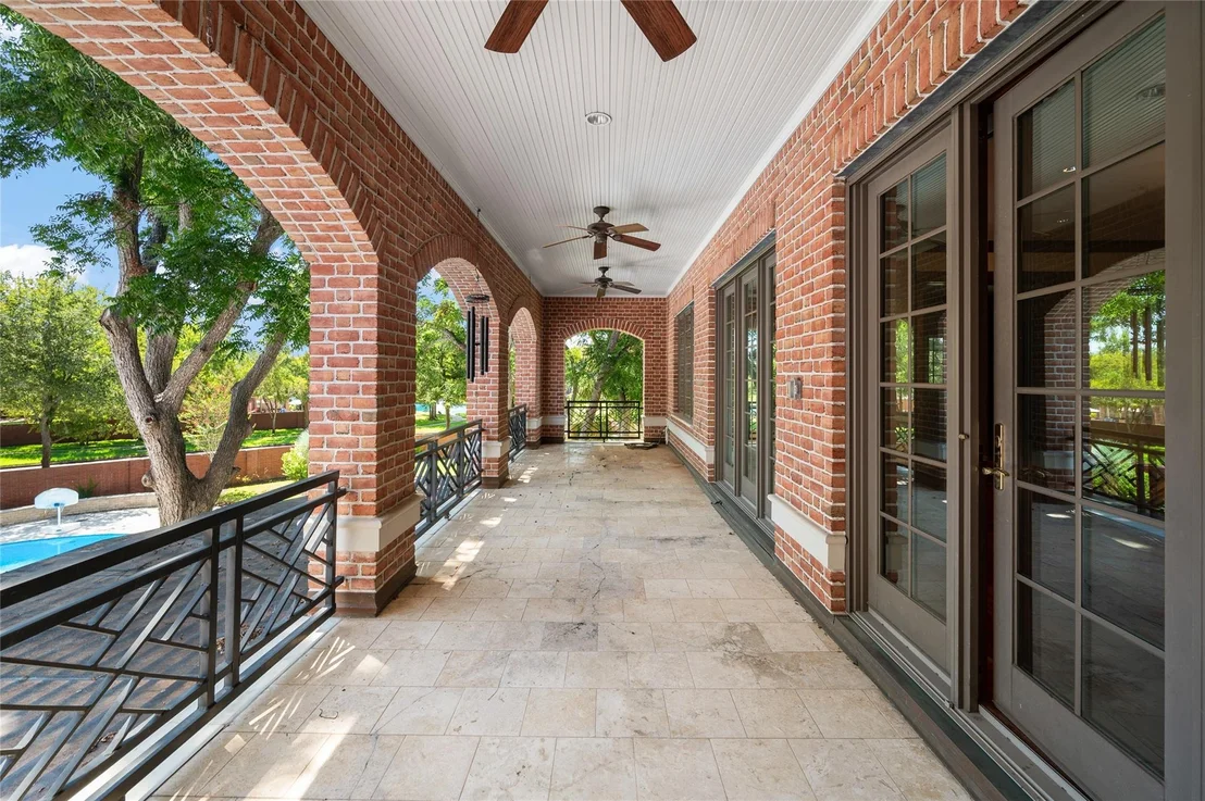 Photo of 1802 Forest Gate Circle