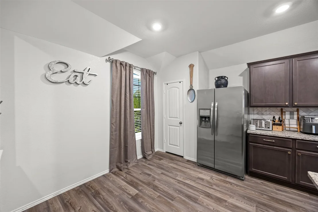 Photo of 16010 Dockside Street