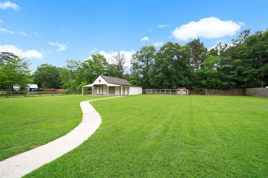 Photo of 309 County Road 3665 E