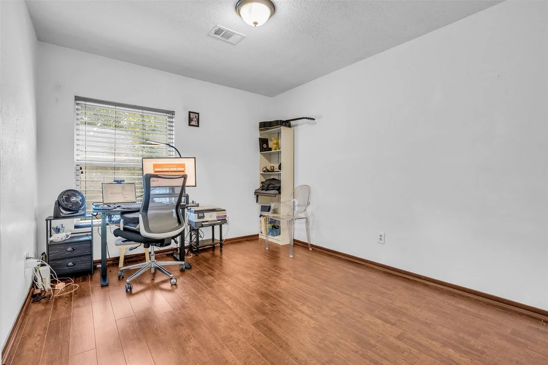 Photo of 15 E Stony Bridge Circle