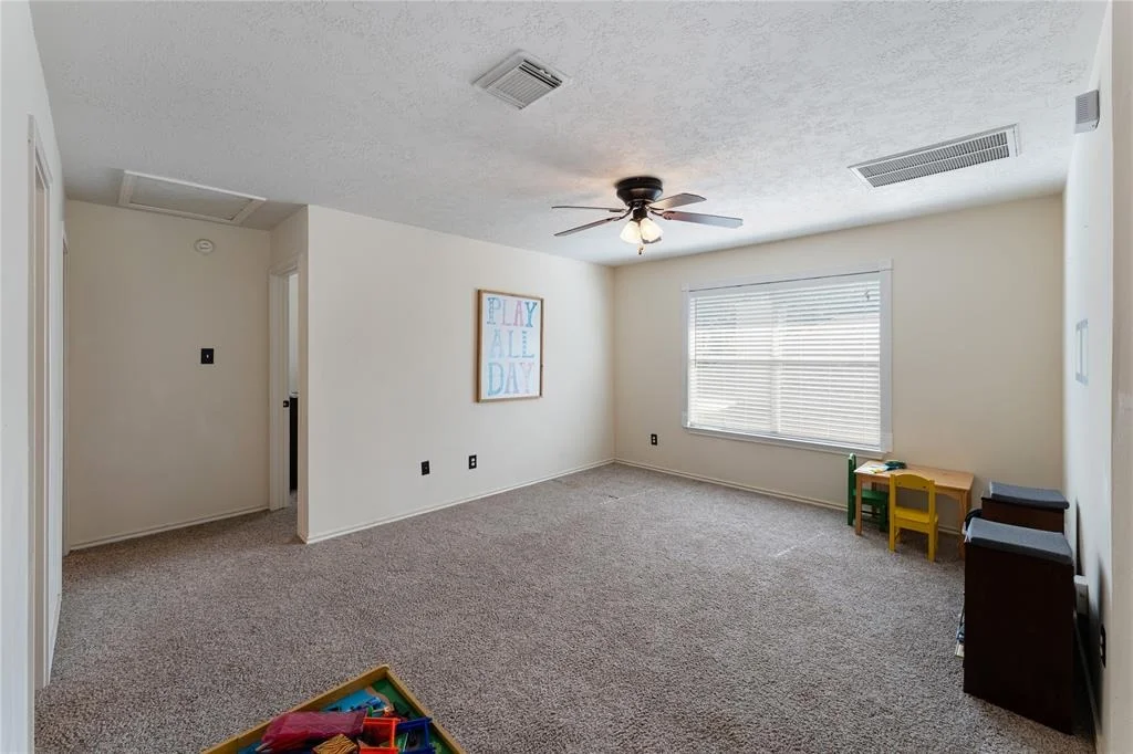 Photo of 151 N Wynnoak Circle